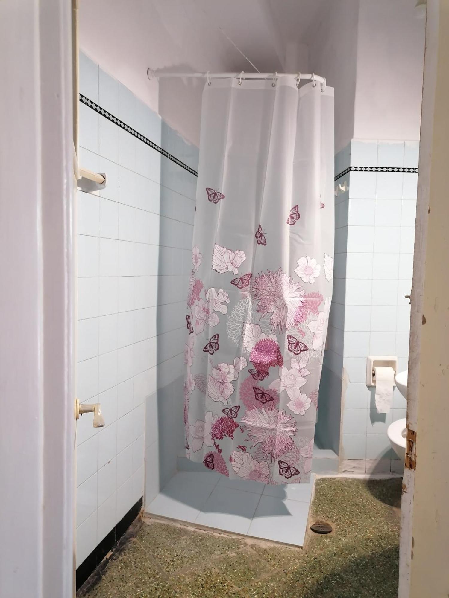 Thissio Room In The Apartmen Share Atenas Exterior foto