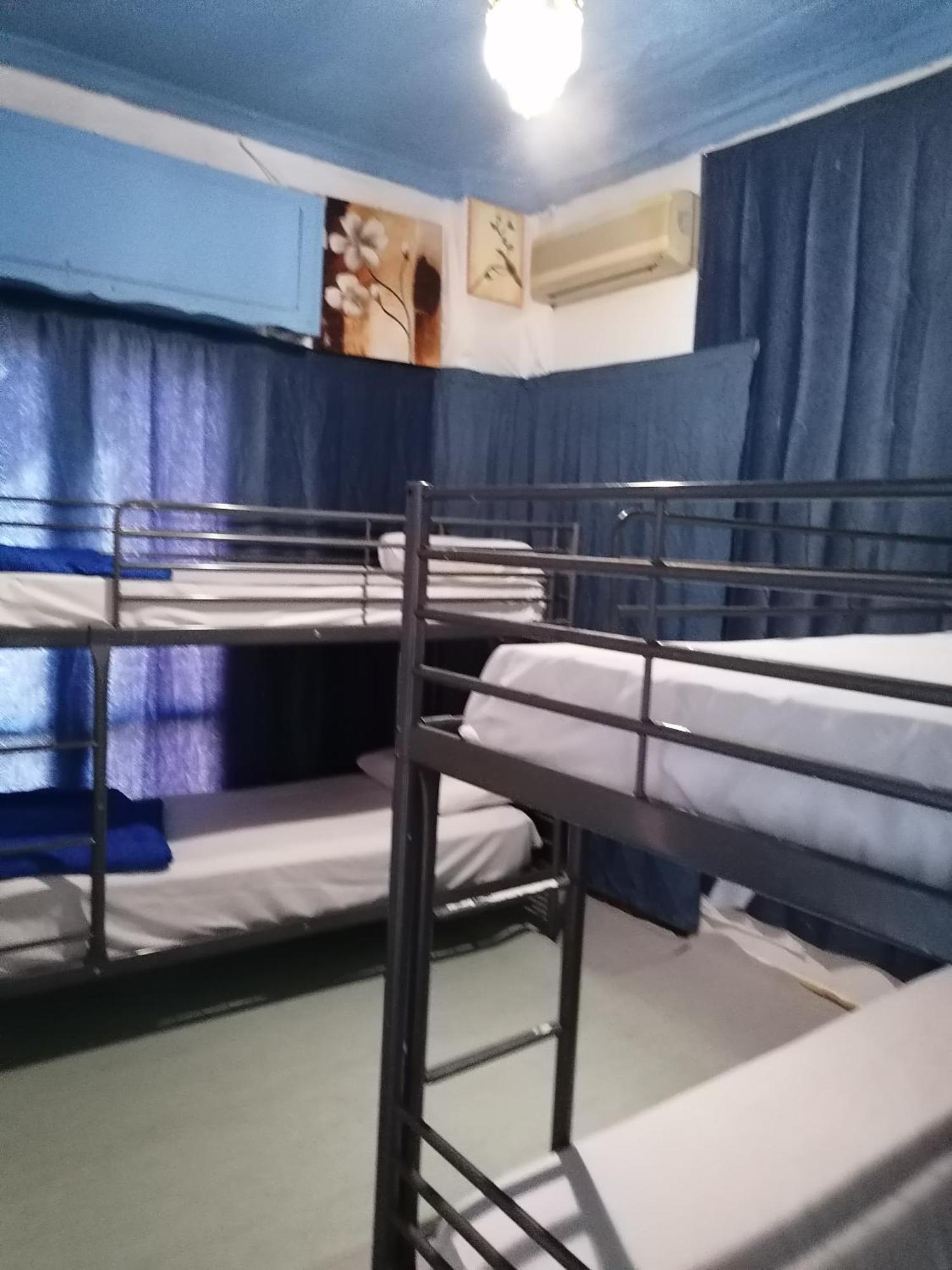 Thissio Room In The Apartmen Share Atenas Exterior foto
